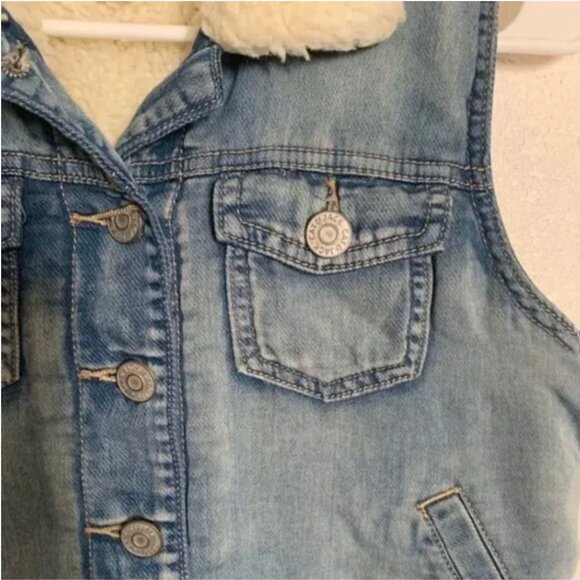 Cat & Jack Faux Fur Denim Vest Jacket L (10-12) - Picture 5 of 8